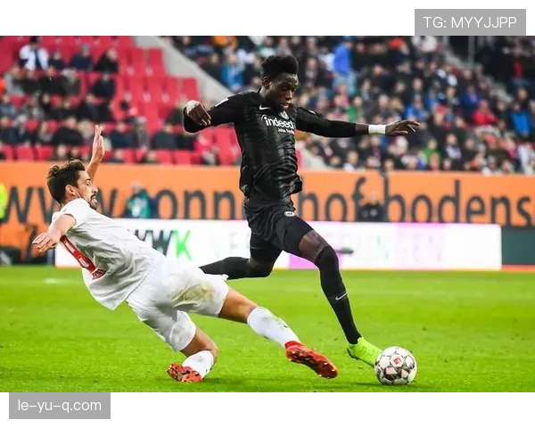 德甲新赛季阵容升级，夺冠热门球队能否稳住强势表现？