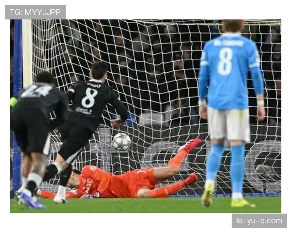 那不勒斯欧冠突破难点问题显现，竞争局面阶段性调整，球队表现走势波动