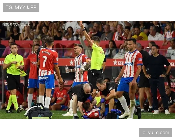 对队友犯规也算犯规?足球规则中的“非对抗性犯规”如何判罚 对队友犯规也算犯规?足球规则中的“非对抗性犯规”如何判罚